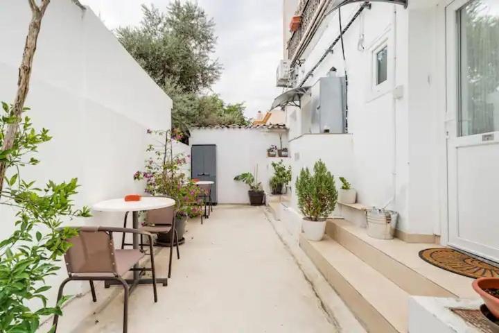 Cozy And Traditional - Ec Studios ลาร์นาคา ภายนอก รูปภาพ